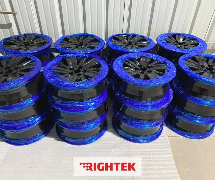 סדרת ג'אנטים שחורים עם מיגון כחול